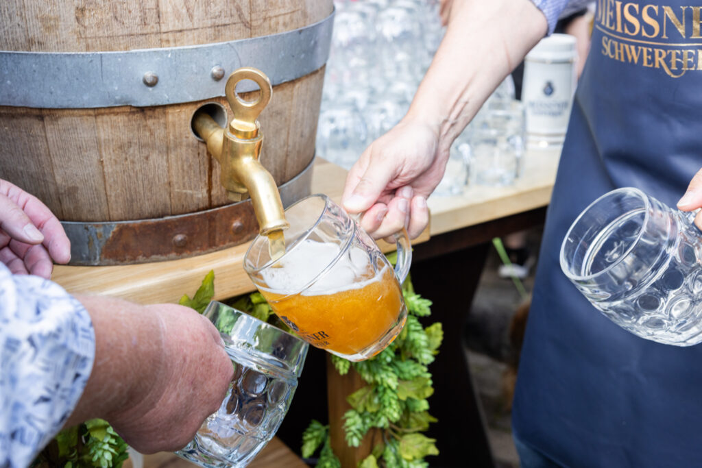 565 Jahre Meißner Schwerter Privatbrauerei, Frühschoppen mit Blasmusik und Faßanstich mit Markus Renner und Eric Schäffer