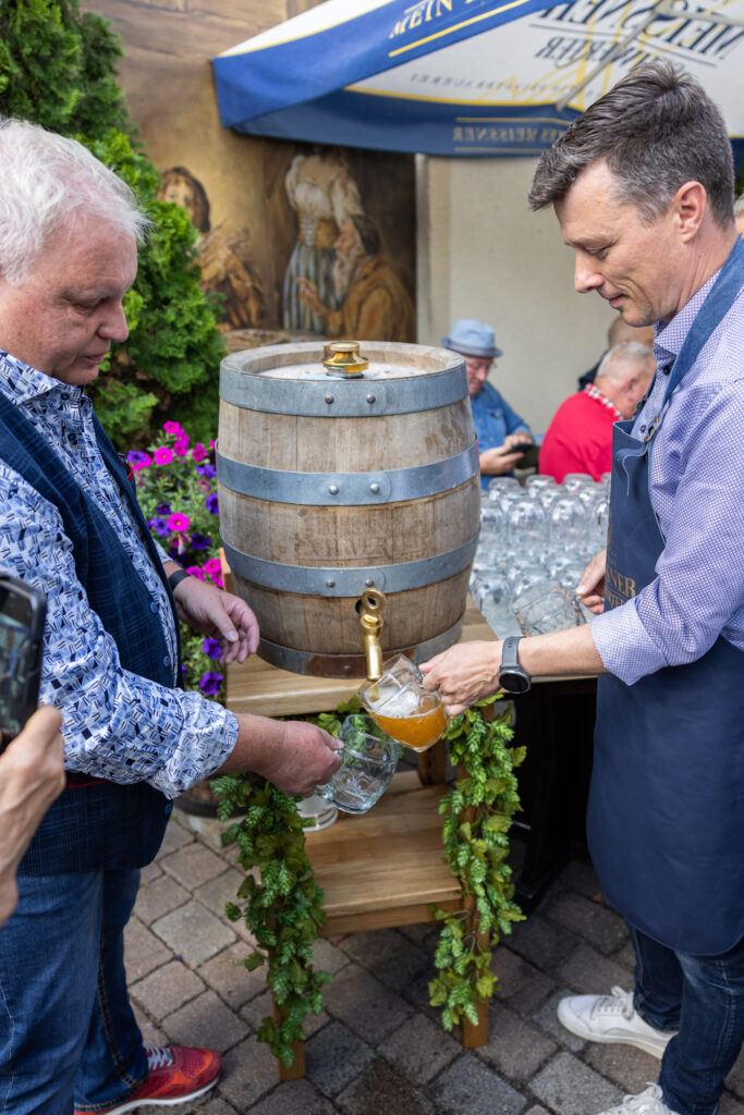 565 Jahre Meißner Schwerter Privatbrauerei, Frühschoppen mit Blasmusik und Faßanstich mit Markus Renner und Eric Schäffer