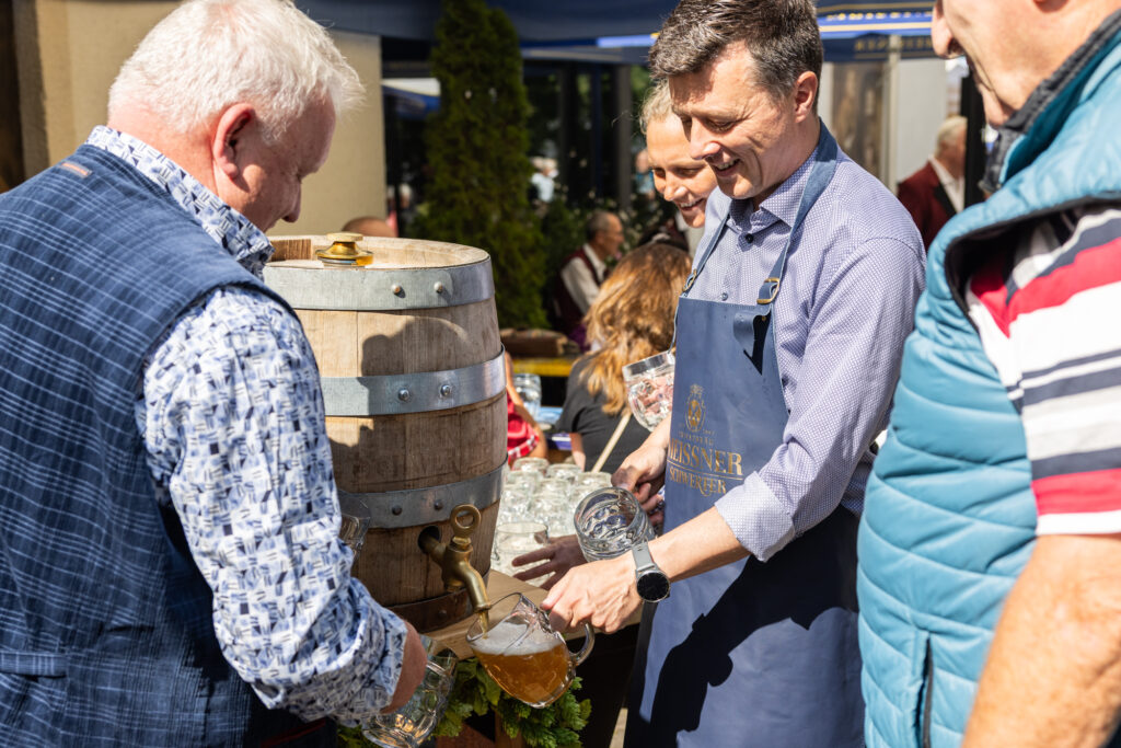 565 Jahre Meißner Schwerter Privatbrauerei, Frühschoppen mit Blasmusik und Faßanstich mit Markus Renner und Eric Schäffer