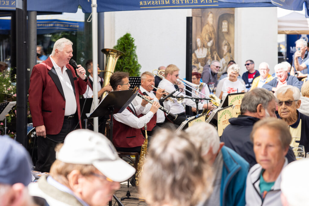 565 Jahre Meißner Schwerter Privatbrauerei, Frühschoppen mit Blasmusik und Faßanstich mit Markus Renner und Eric Schäffer